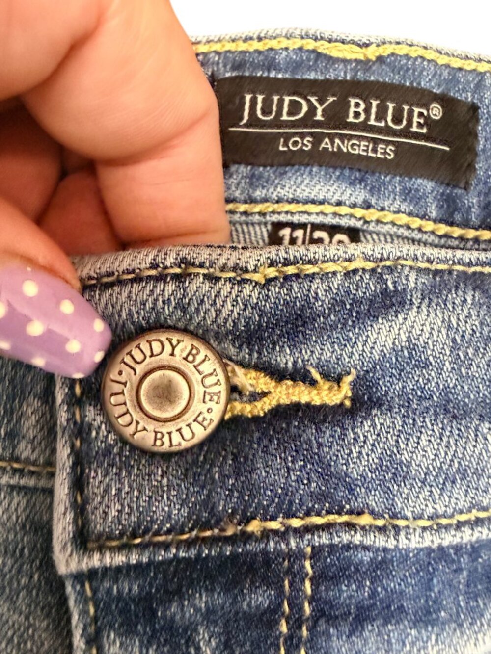 JUDY BLUE Women's EUC Boyfriend Fit Mid Rise Ankle Jeans | Size 30 - Picture 9 of 13